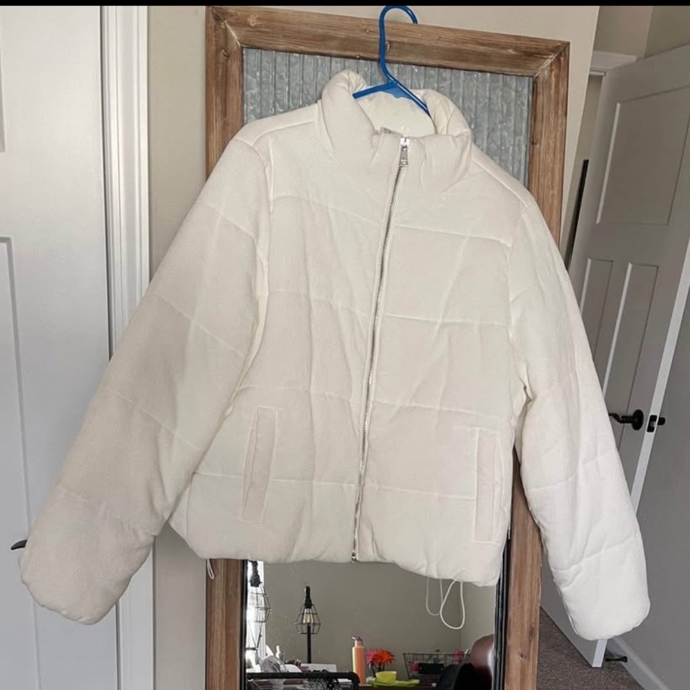 Full Tilt Off-White Puffer Jacket